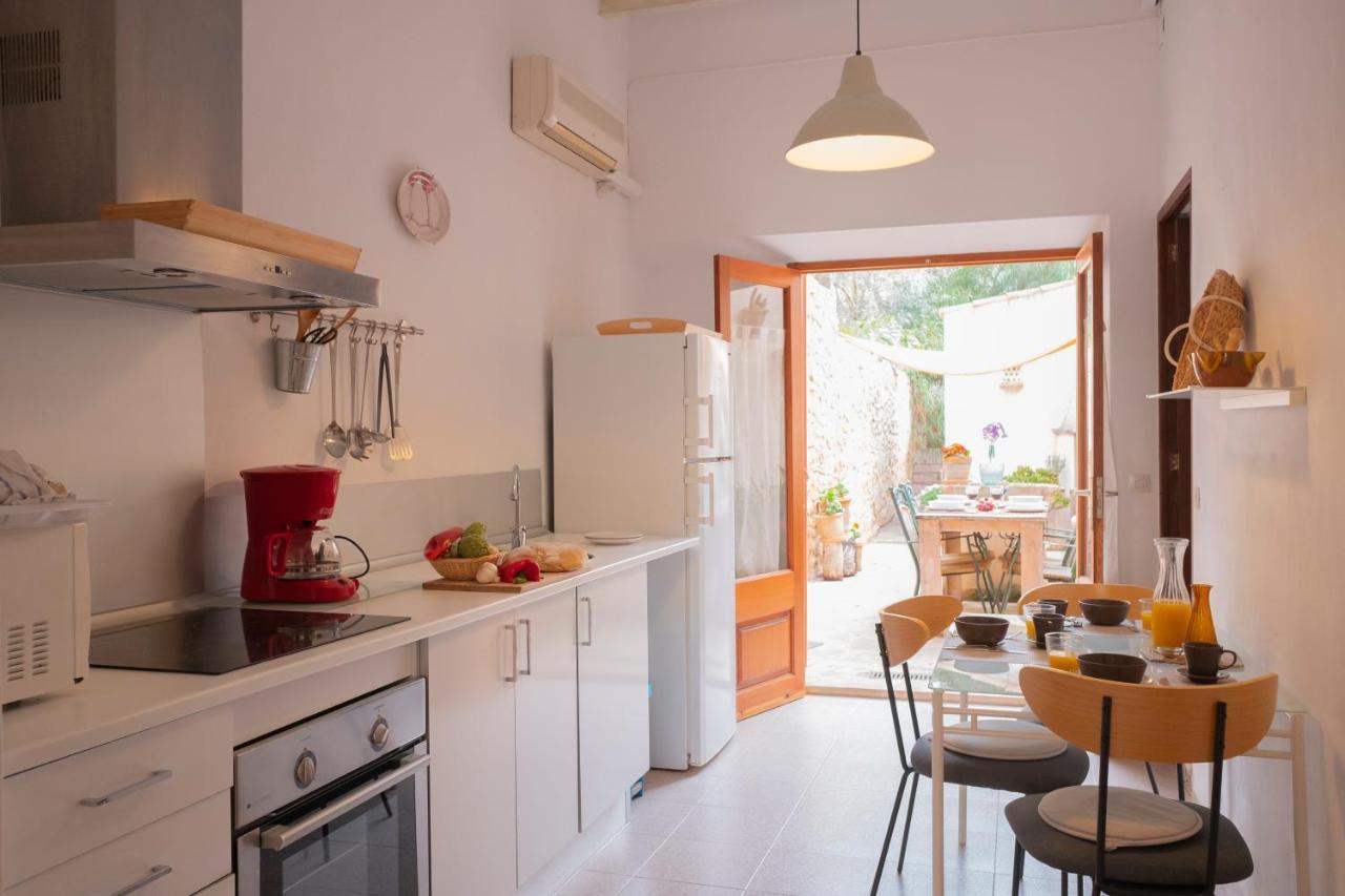 Farinera Vella Villa Santanyi Bagian luar foto